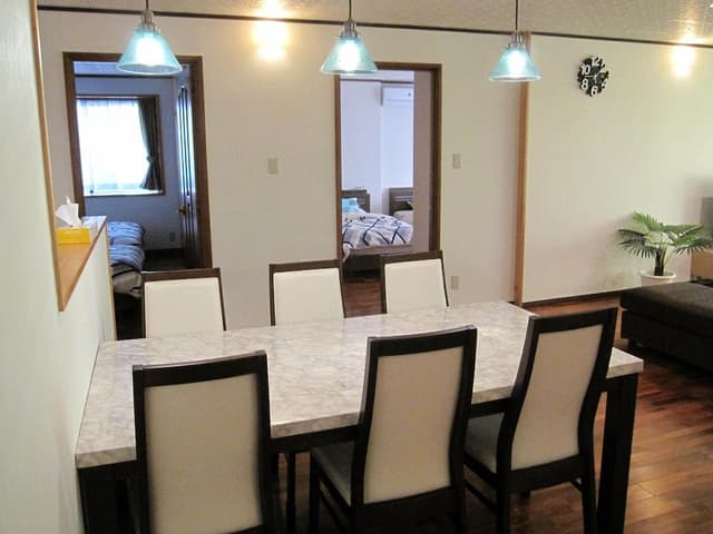 Deluxe Room, 2 Bedrooms, Non Smoking, Partial Ocean View (202)