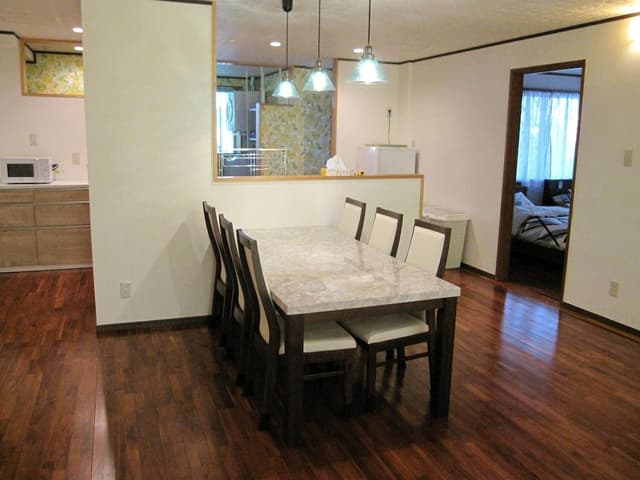Deluxe Room, 2 Bedrooms, Non Smoking, Partial Ocean View (202)