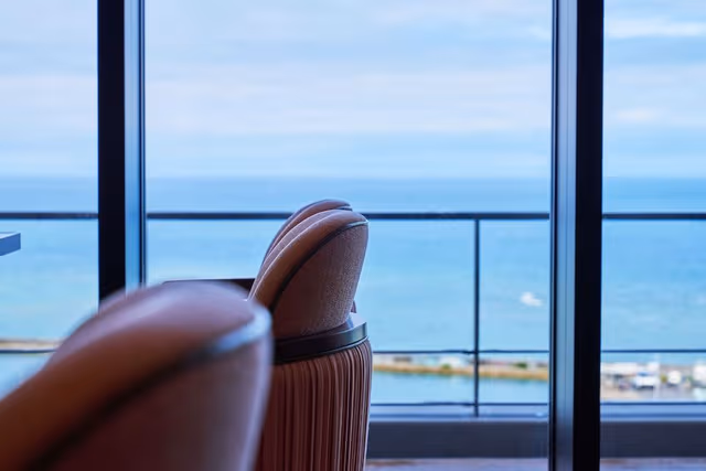 Deluxe Twin Room, Non Smoking (With Club Pool & Lounge Access)