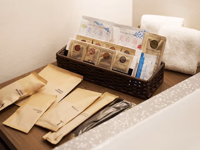 Deluxe Twin Room, Non Smoking (With Club Pool & Lounge Access)