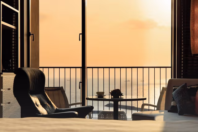 Deluxe Twin Room, Non Smoking (With Club Pool & Lounge Access)
