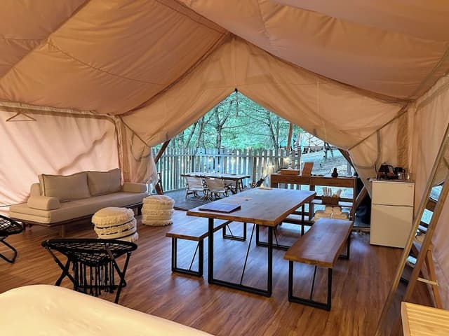 Grand Tent