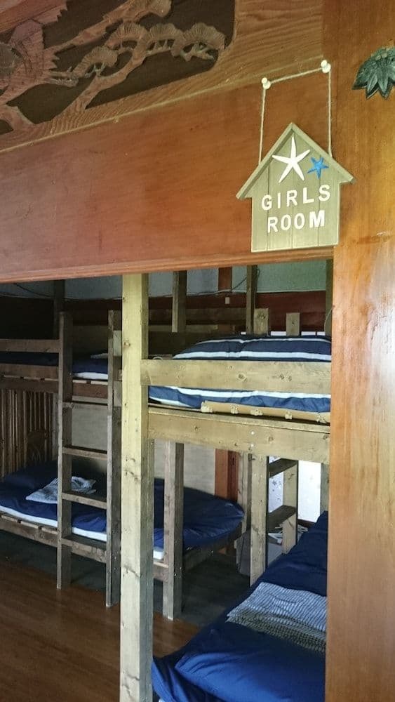 Shared Dormitory, Women only