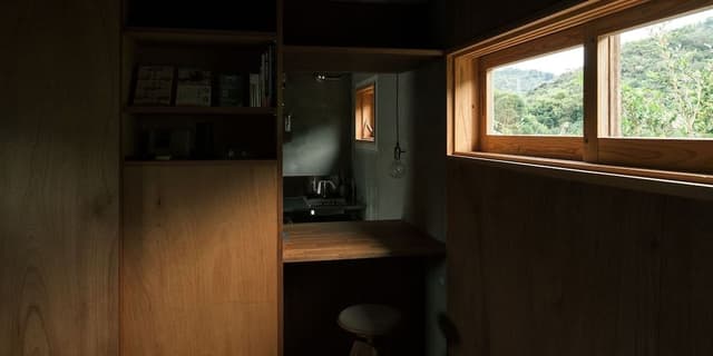 Standard Condo, Kitchenette, River View