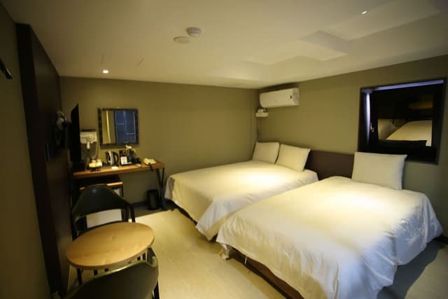 Deluxe Twin Room