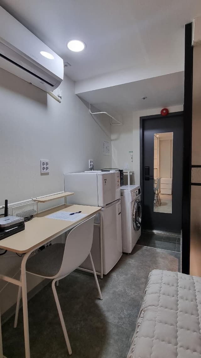 Single Large Room