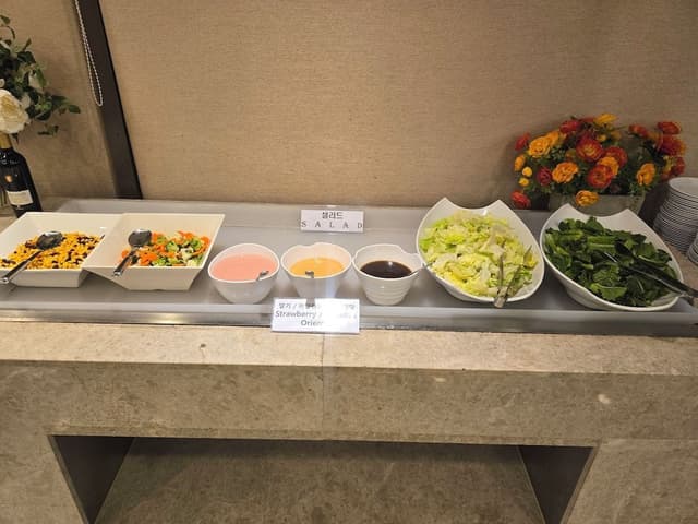 [Breakfast Package] Standard Twin + Breakfast Buffet for 2