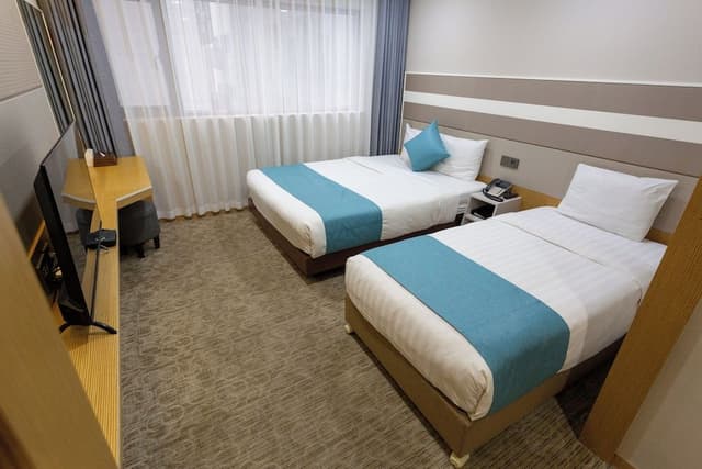 [Breakfast Package] Deluxe Twin + Breakfast Buffet for 2 (Free for 1 preschool child)