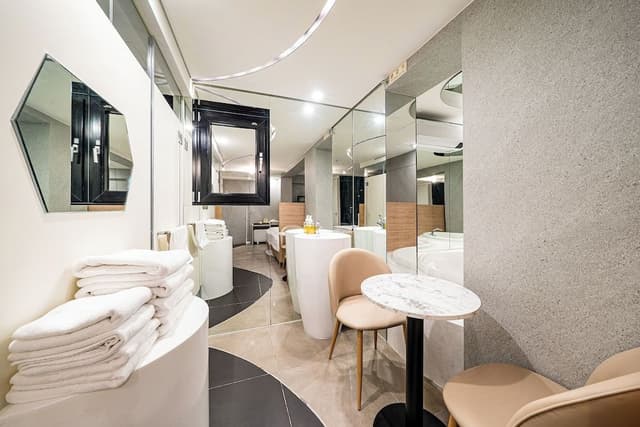 Deluxe Family Spa