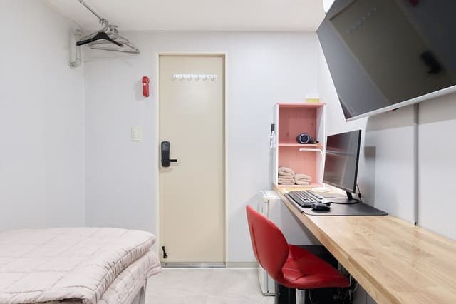 Deluxe Single Room [Fitness coupon + free buffet all day]