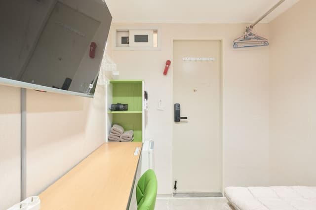 Elite Single Room [Fitness coupon + free buffet all day]