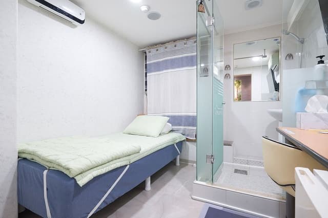 Deluxe Single Room [Fitness coupon + free buffet all day]