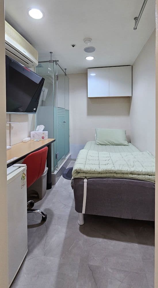 Elite Single Room [Fitness coupon + free buffet all day]