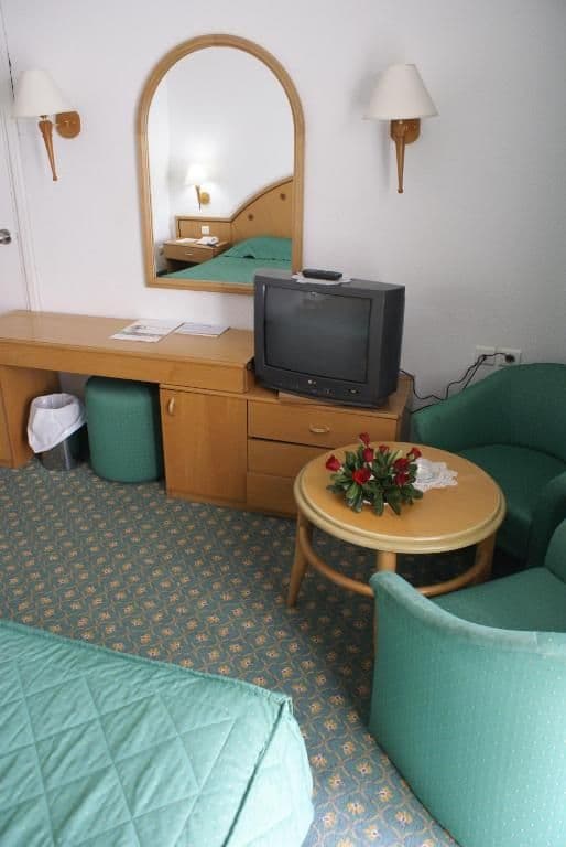 Triple Room (2 adults 1 child)