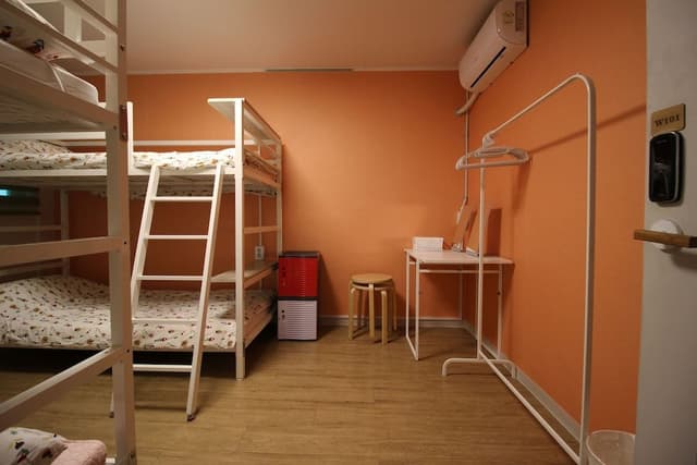 Dormitory (4 persons, Female)