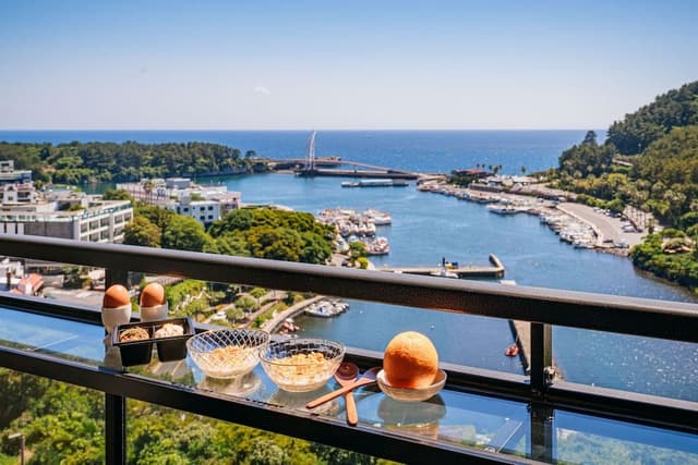 [FREE UP]City view to private balcony ocean view, In-Room Minibar And Snack Bar (Free Daily)