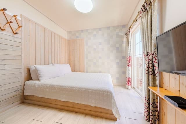 Double Room (Max 2 occupancy, No Kitchen)