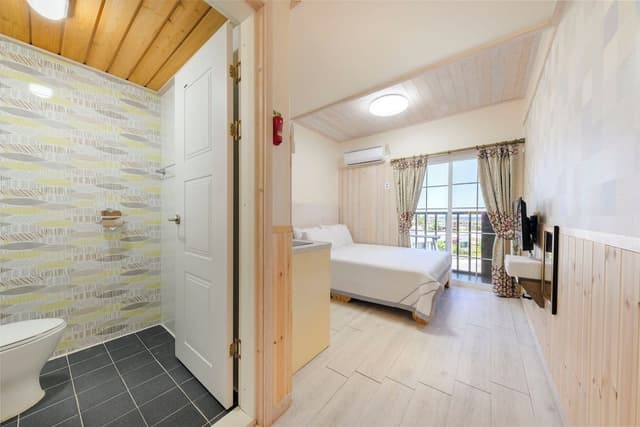 Double Room (Max 2 occupancy)