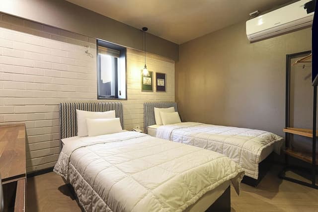 Business Twin Room