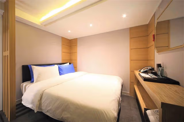 Economy Room