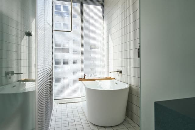 Basic Double Room (01)