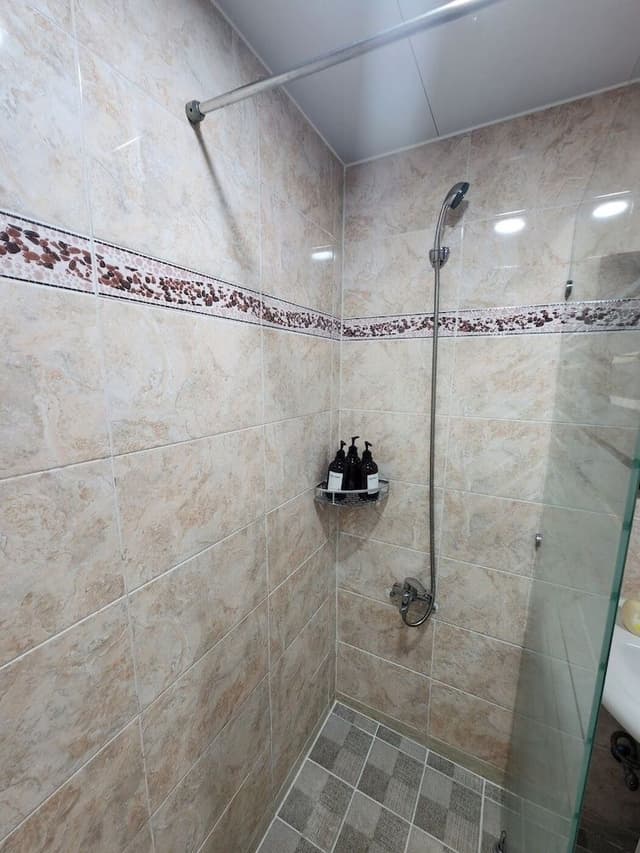 Deluxe Double Room, 1 Queen Bed, Non Smoking, Refrigerator & Microwave