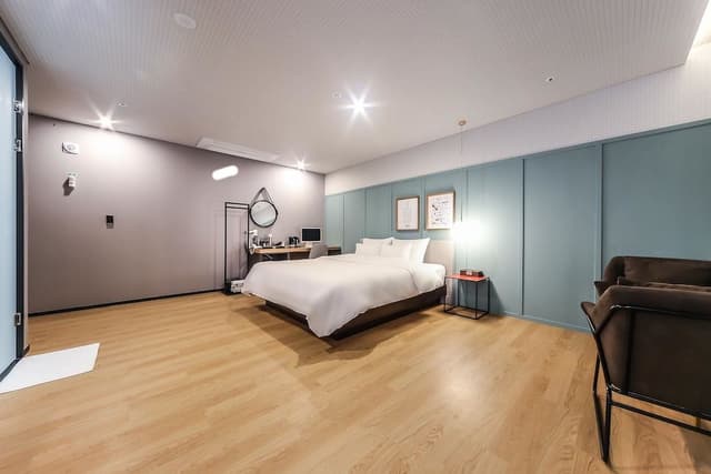 [Special Offer] Premium Room - Early Check in 12PM + Late check out 2PM