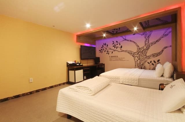 Family Twin Room