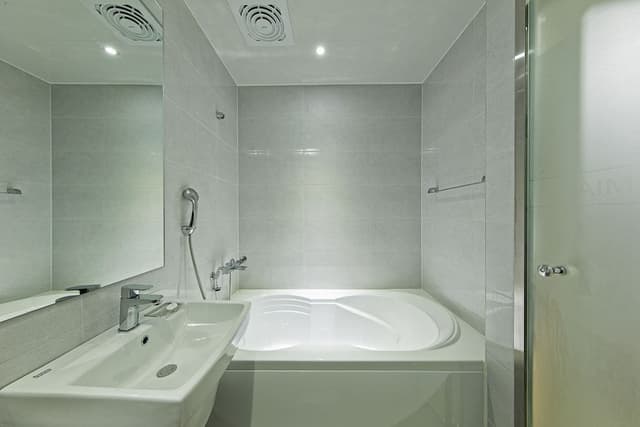 Standard Twin Room, City View