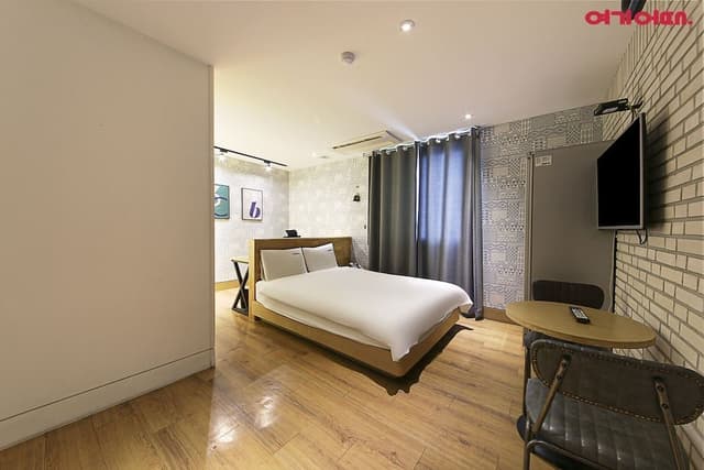 Premium Room (B)
