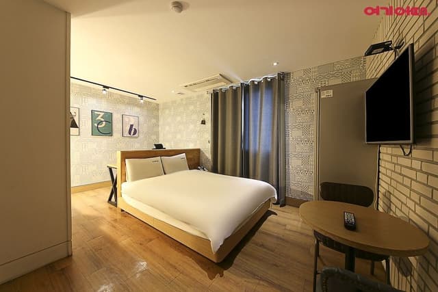 Premium Room (B)
