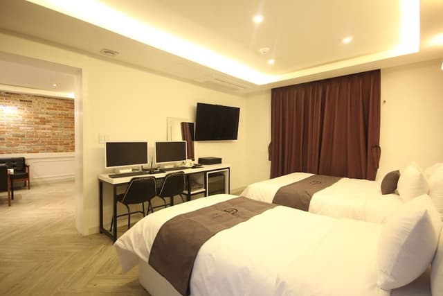 VIP Twin Room