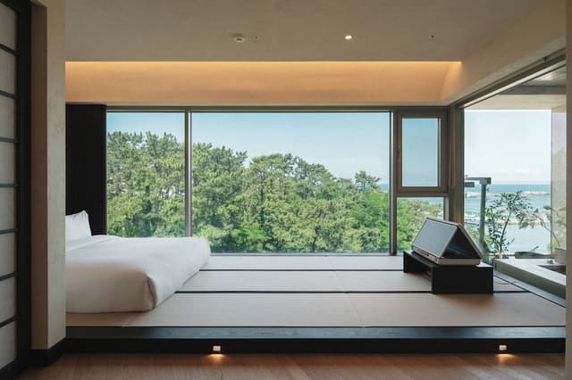 Hill Side-ocean Family + Outdoor Hinoki Tub