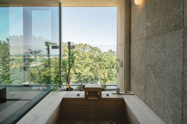 Hill Side-ocean Family + Outdoor Hinoki Tub