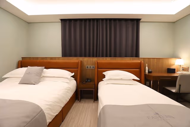 Deluxe Twin Room