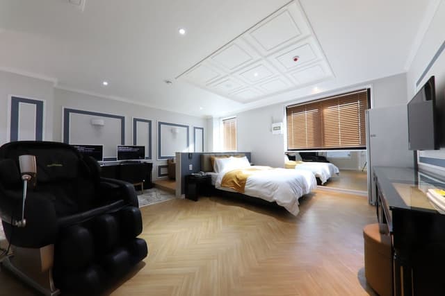 Deluxe Room, Jetted Tub (VIP)