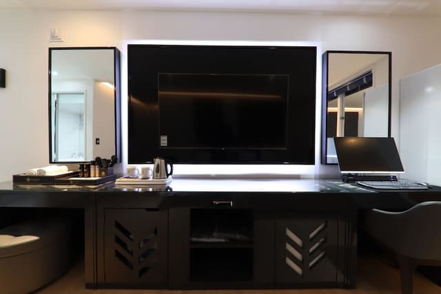 Twin Room, Jetted Tub (Massage Chair)