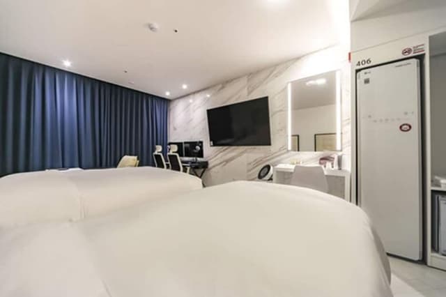 Superior Twin Room (Breakfast for 3)