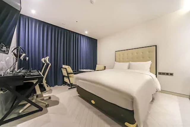 Superior Double Room (Breakfast for 2)