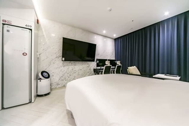 Superior Double Room (Breakfast for 2)