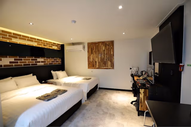 Family Twin Room