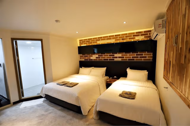 Family Twin Room