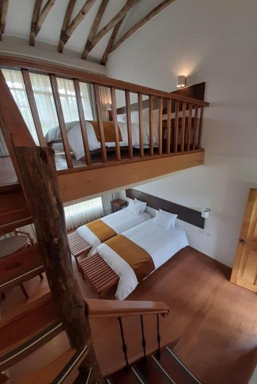 Family Room (2 Adults + 2 Children)