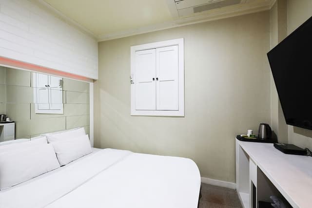 Basic Double Room