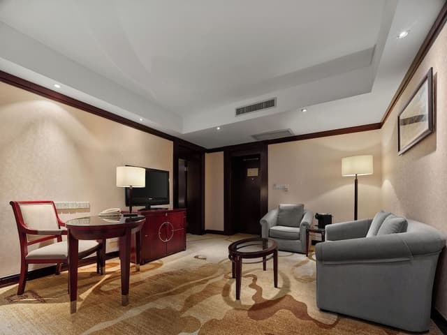 Deluxe Suite, 1 King Bed