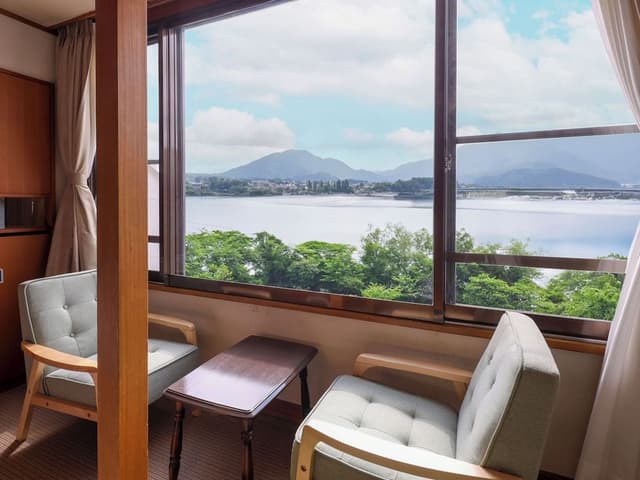 Twin Room, Non Smoking, Lake View