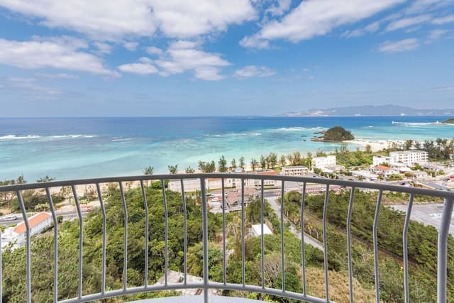 [Premier Twin] Ocean View/Top Floor/ 7th Floor Non-Smoking