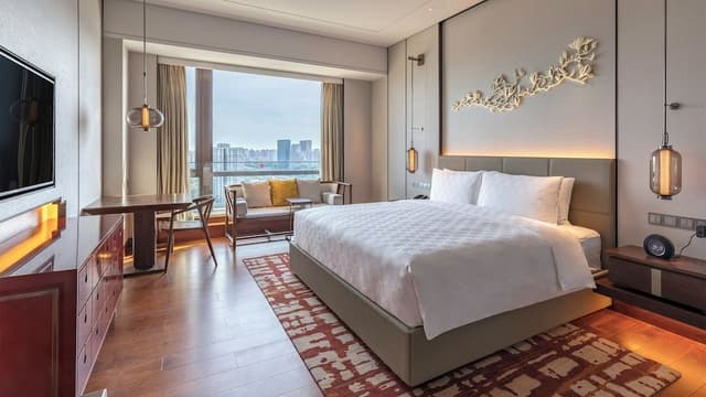 Standard Room, 1 King Bed (High Floor)
