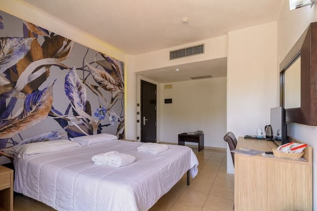 Superior Double Room, 1 Double Bed, Park View