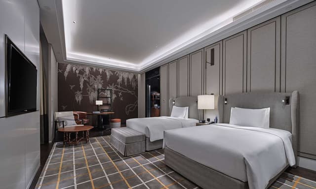 TWIN EXECUTIVE ROOM